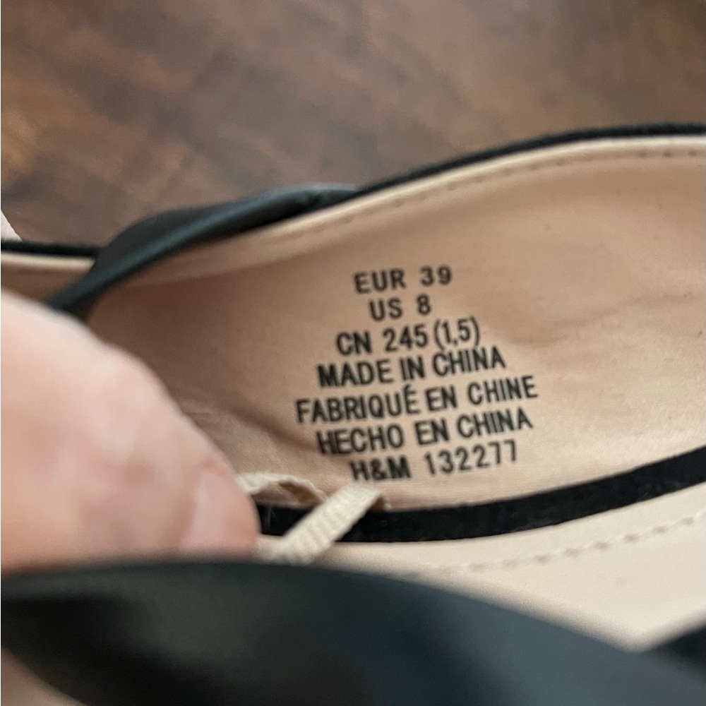 H&M Black Slip On Mules - Size 8 - Picture 5 of 5